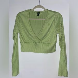Green corduroy material long sleeve crop top